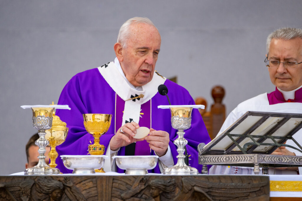Ir-Ragħaj it-Tajjeb u l-Pallju fuq Spallejn il-Papa
